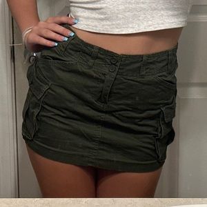brandy melville cargo skirt !